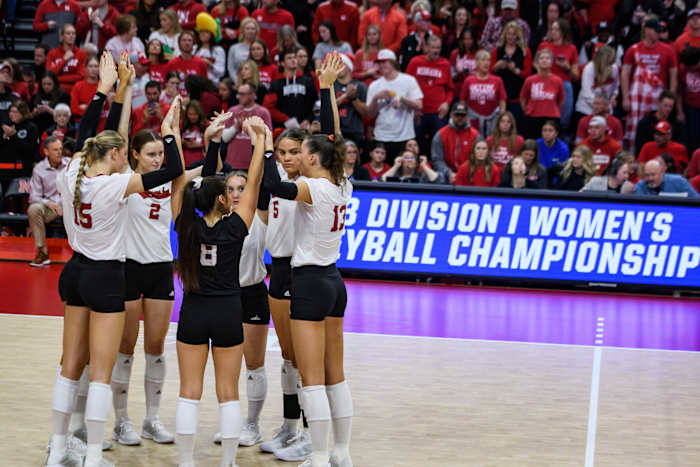 01_VB vs Mizzou NCAA Rd 2 1202